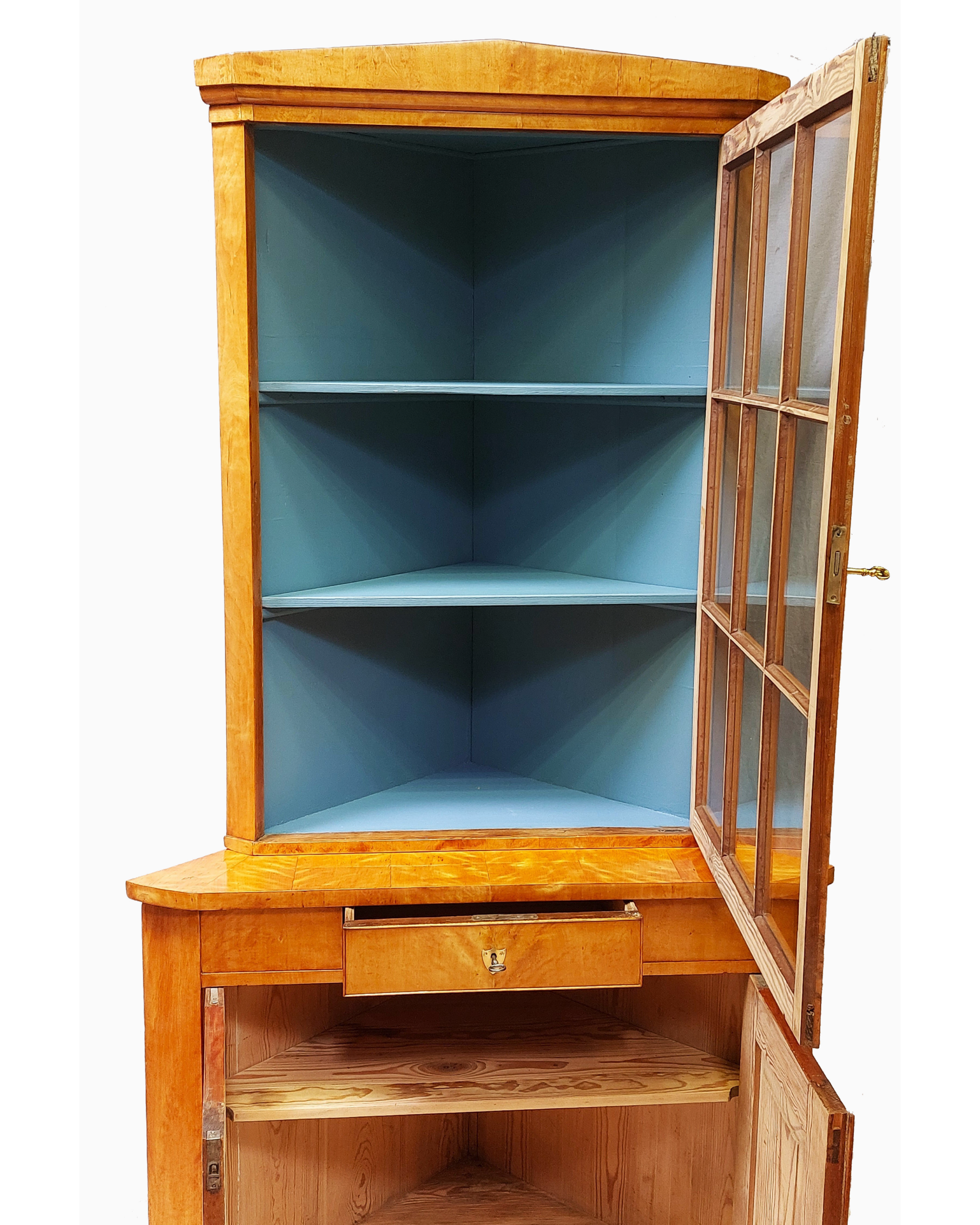 Biedermeier-Eckvitrine – Bild 5